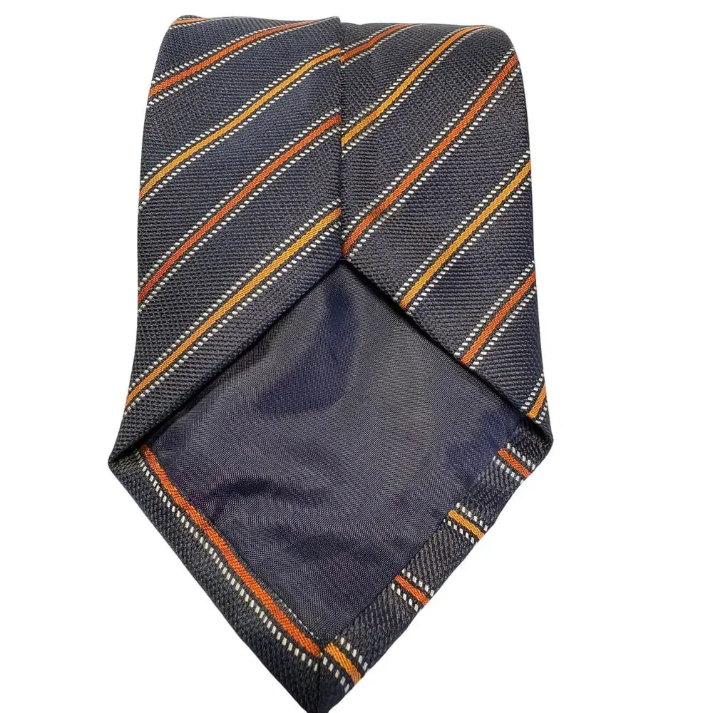 Pre-Owned Men’s Striped Necktie with Dotted Pattern and Classic Style